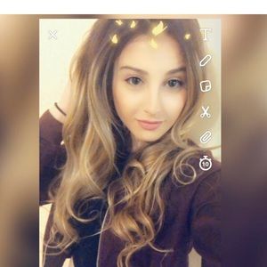 Meet your Posher, Olivia